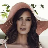 Olivia R Olivia R.