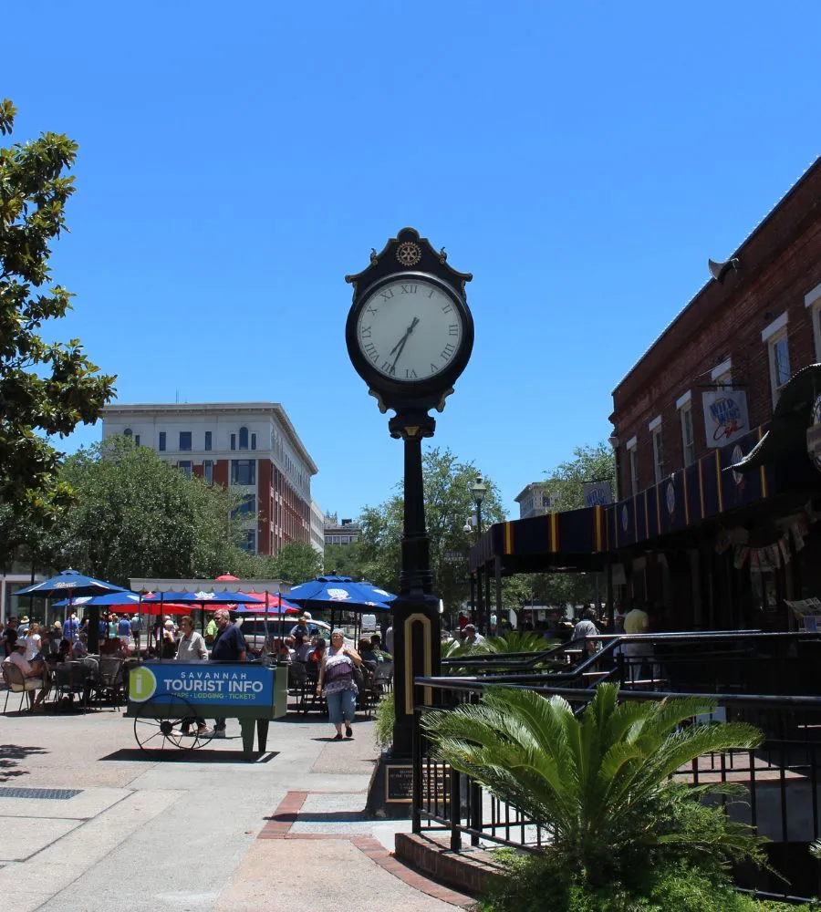 Clock Street , Savannah Georgia Clock Street , Savannah Georgia