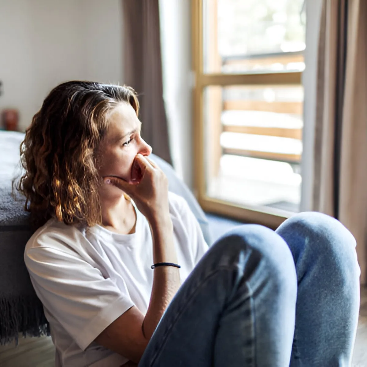 woman experiencing anxiety as side effect of adderall woman experiencing anxiety as side effect of adderall